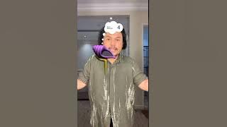 Keanu bermain dengan kerang ajaib bikin ngakak