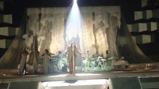 Rihanna - Diamonds Vienna Austria Anti World Tour Hd