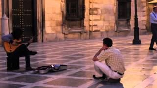 Un hombre se conmueve al ver este artista flamenco chords