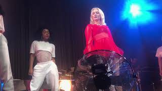 Zara Larsson Don't Worry Bout Me Live In Manchester