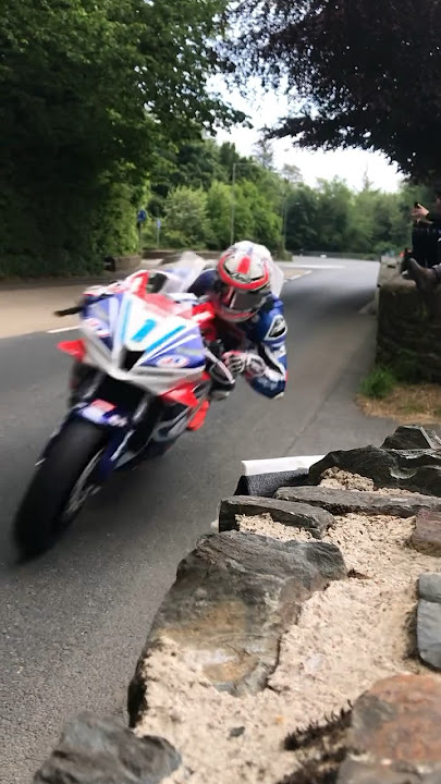 Isle of Man TT Madness 😮