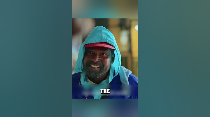 waiter refused to kind homeless man and gets karma.#shorts