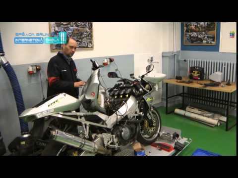 Video: Jak upravit ventily na motocyklu Royal Enfield: 9 kroků