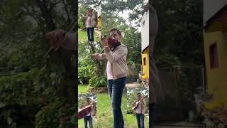 Famous El Son de los Arroyitos - Leonel Herrera Hernández Wealth