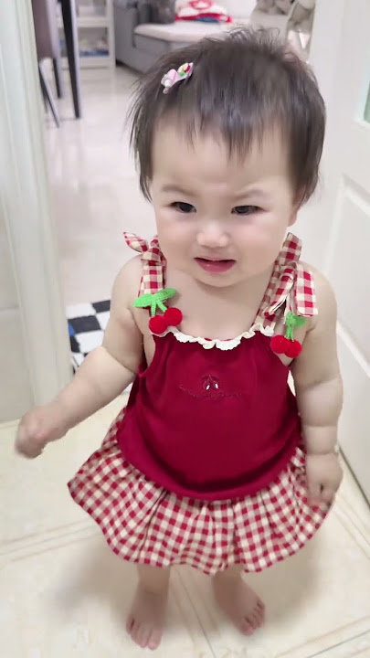Fat baby who insists on accompanying his mother to the bathroom #cute baby cute moments