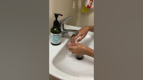 Xà phòng rửa tay diệt khuẩn nano bạc Nano Vio 190ml - ít bọt, không triclosan, hương thơm dịu nhẹ