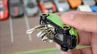 Llavero Hot Wheels diferente