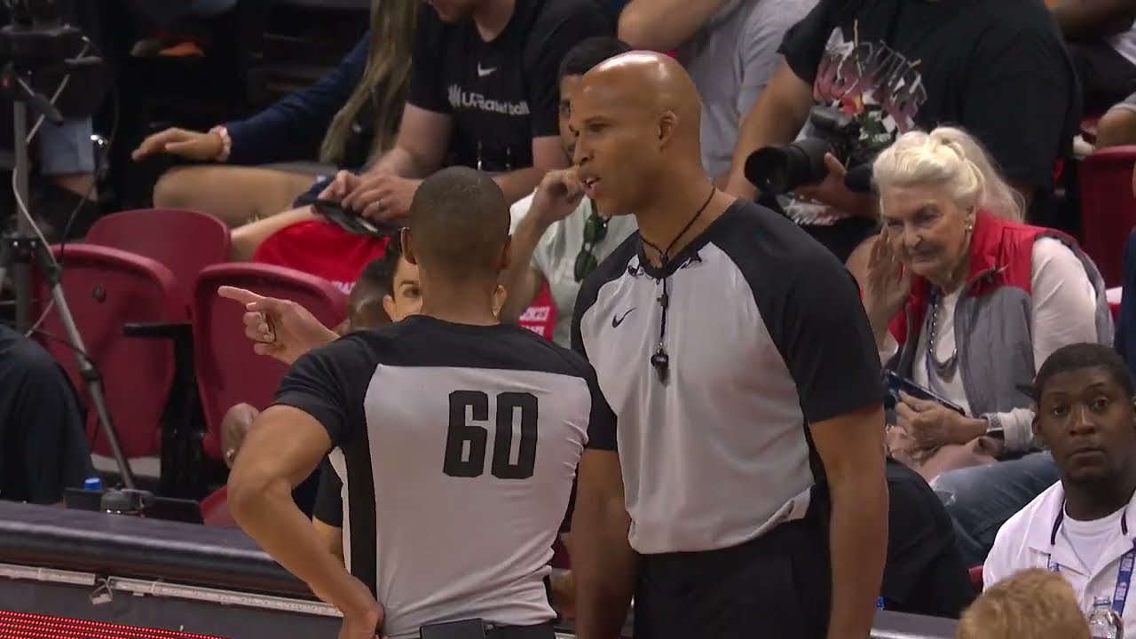 Richard Jefferson tries hand as ref during Summer League game