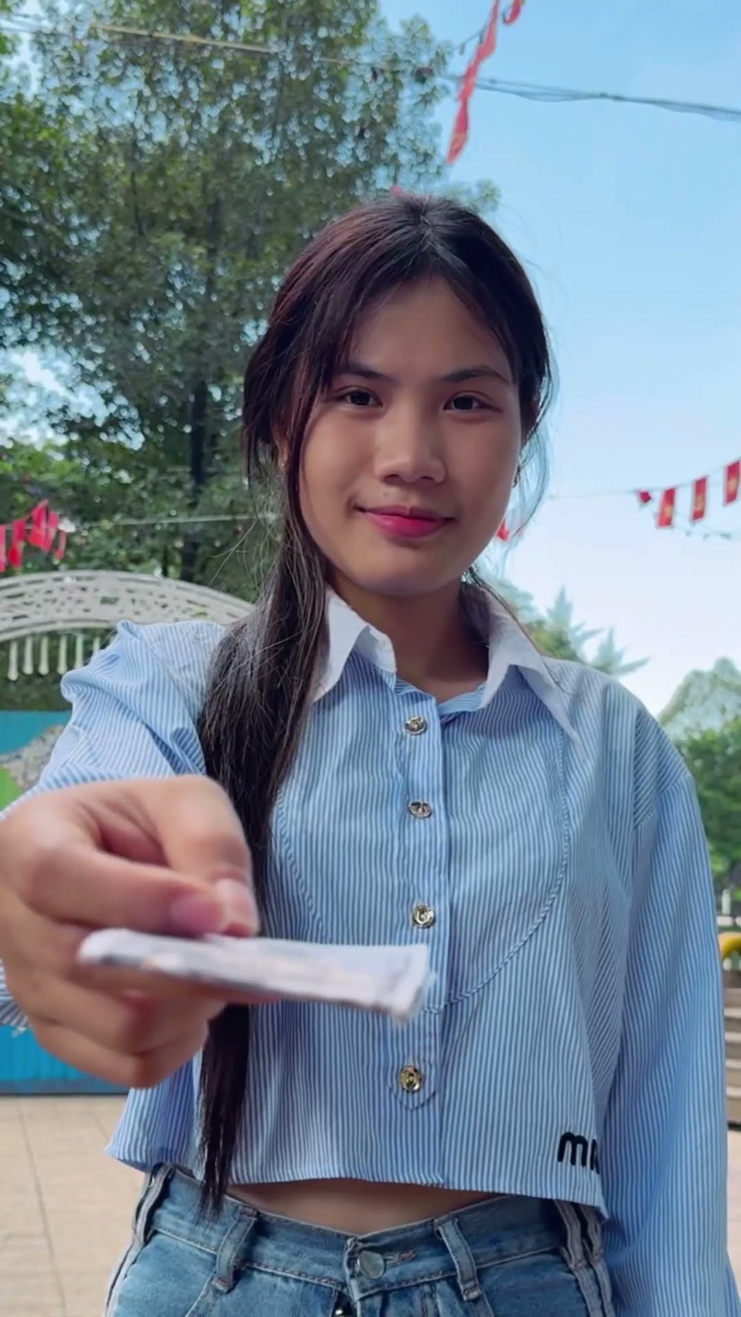 Su Hao film: poor boy no money in the park ?