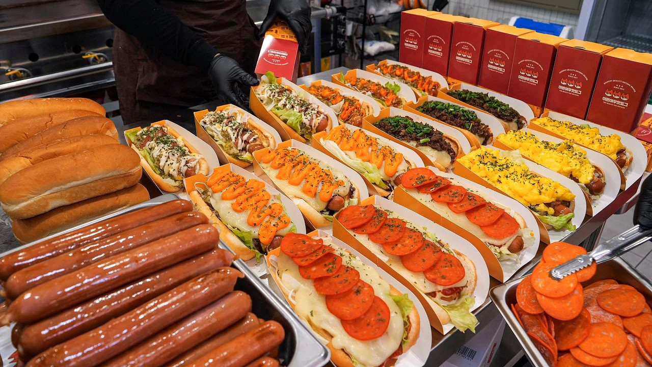 Потрясающе! С бесчисленным количеством начинок. Хот-дог в американском стиле /корейская уличная еда.