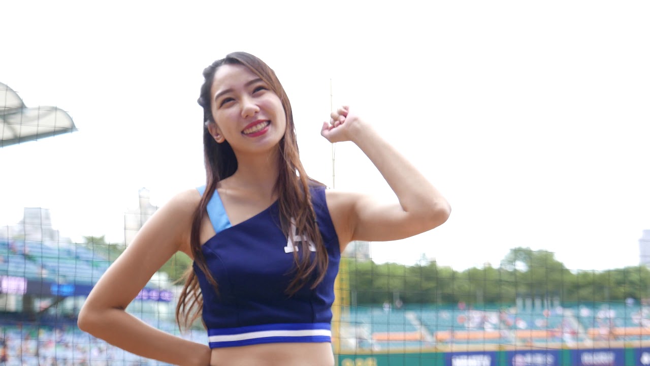 取り外し不可の収納型】 台湾プロ野球チアガール 特大【丹丹】等身大 