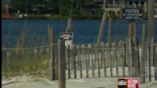 Destin builds berms to protect rare sand dunes