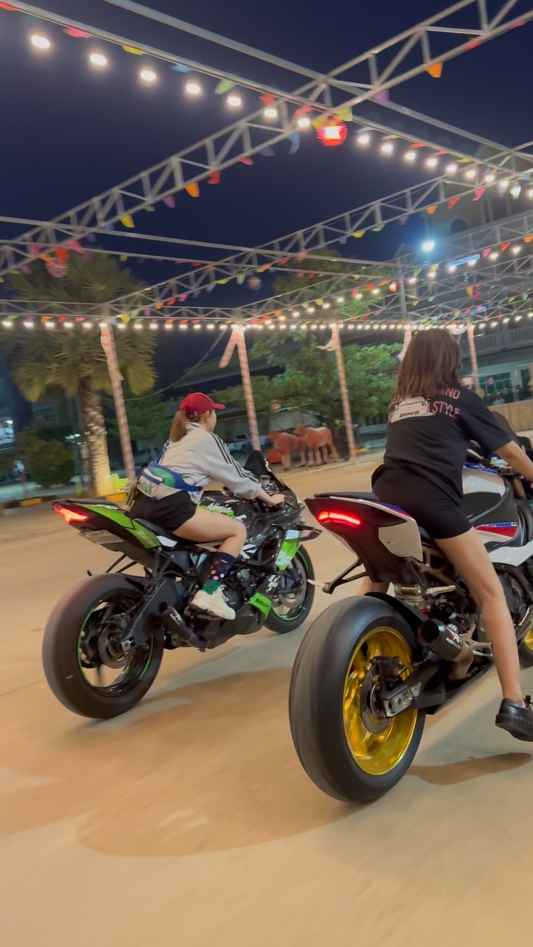 Cambodian female rider#zx6r - YouTube