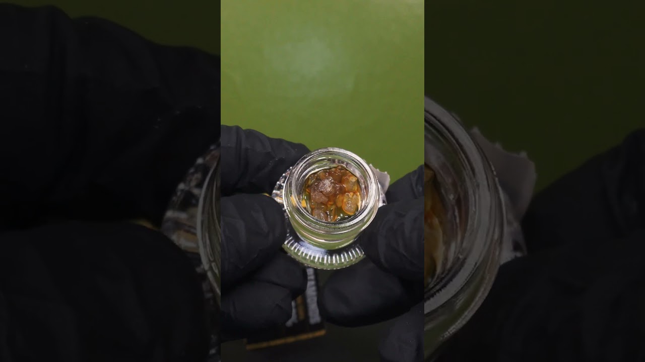 CRUSHING THC DIAMONDS WITH SAUCE | ABSOLUTE EXTRACTS
