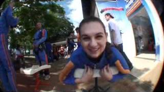 Claudia Saltando De Paraquedas Com Eventar