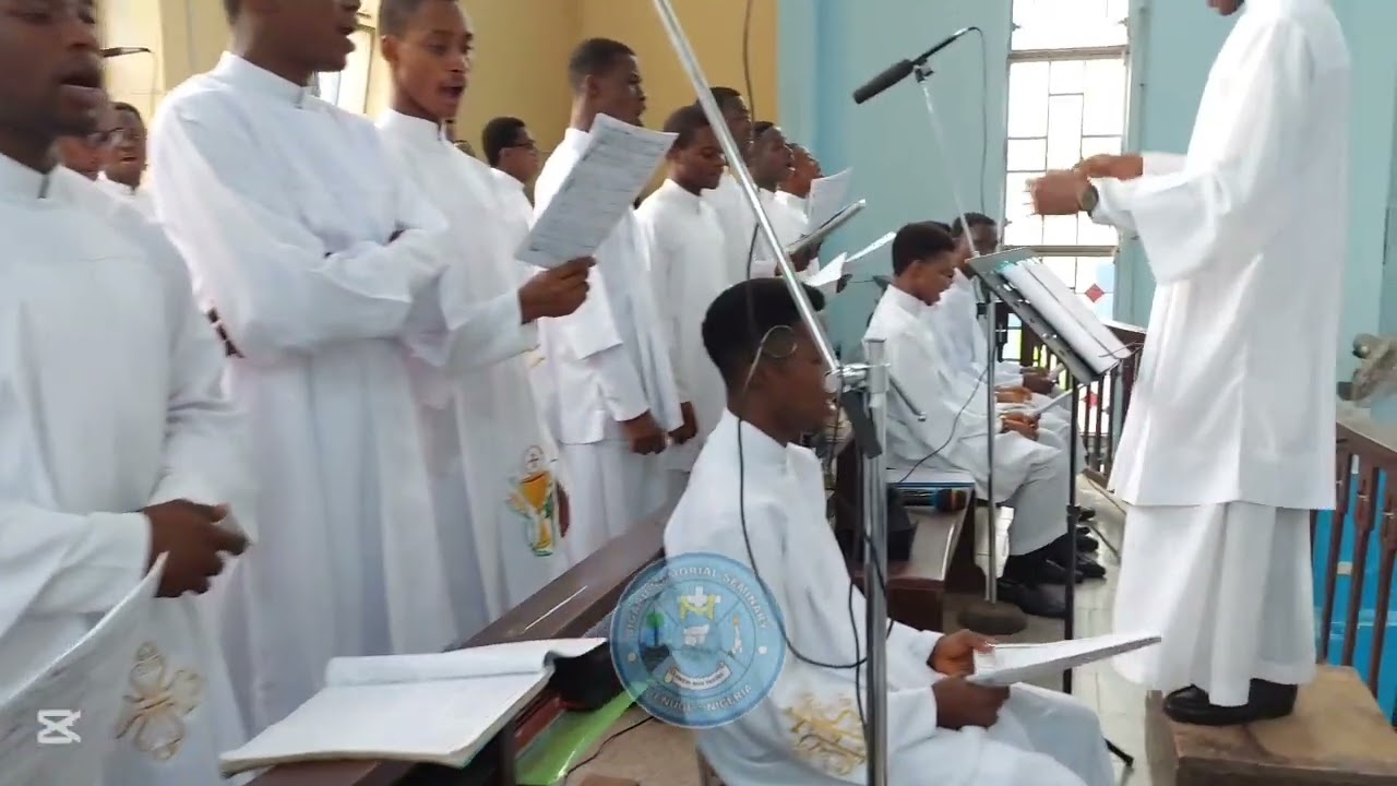 Glory be to God, rendered by the Bigard main Choir. II Sunday in Ordinary Time of the Year.