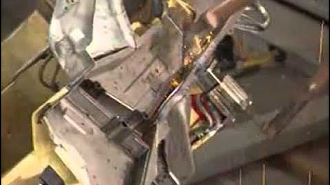 KUKA Robot Car Body In White Industrial Application