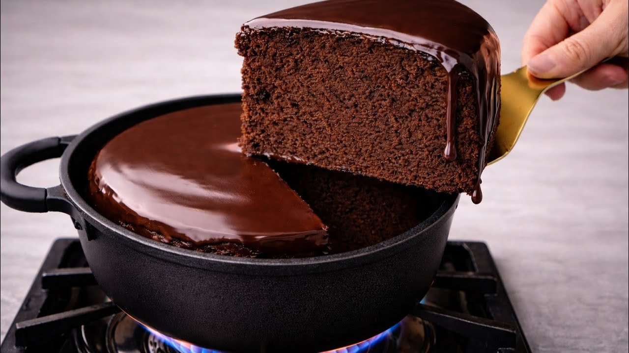 No Oven Chocolate Cake in a Pan | Super Moist & Easy Recipe 🍫