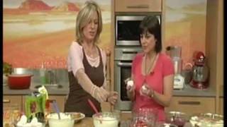 Annabel Langbein makes One-Minute Trifle and Parfait on Good Morning, 2008