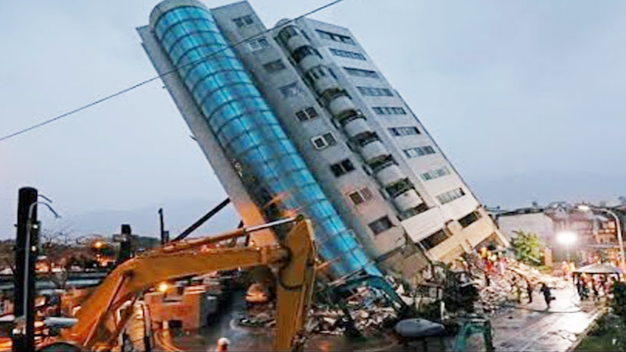 World Dangerous Building Demolition Excavator Working, Fastest Collapse