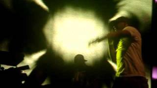 n.e.r.d - don&#39;t worry about it (live at sunburst kl 09)