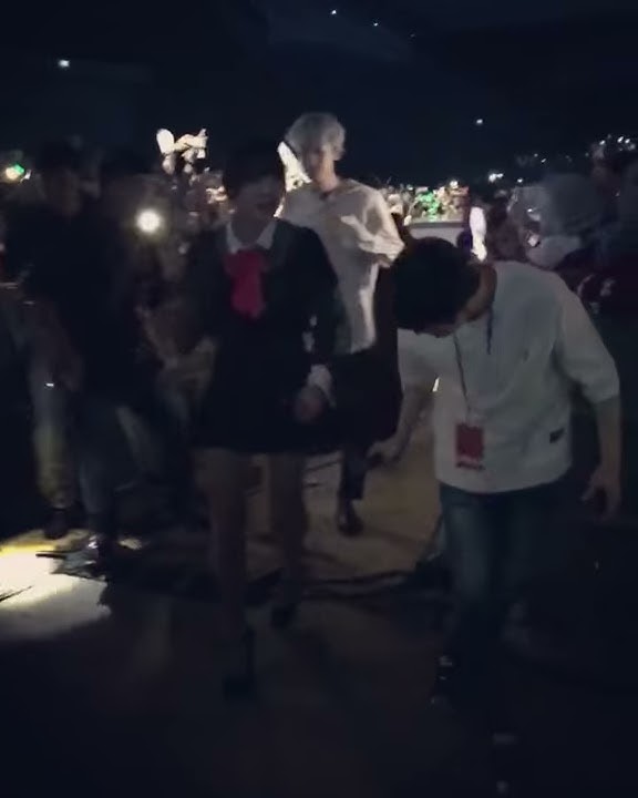 Chanyeol and Yuju Music Bank Jakarta [LIVE]