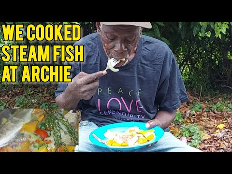 COOKING STEAM FISH FOR ARCHIE ON A RAINY DAY IN WESTMORELAND JAMAICA🇯🇲