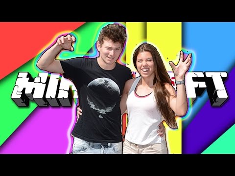 MY GIRLFRIEND PLAYS MINECRAFT! - MY GIRLFRIEND PLAYS MINECRAFT!