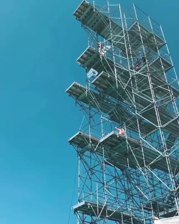 هذا أعلى ارتفاع شاهدته لقفزة في المسبح #shorts