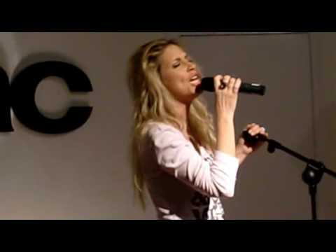 Roser - No Hay Más / La Marca De La Guerrera / Solo En Ti / La Bestia (FNAC DIAGONAL MAR BARCELONA)