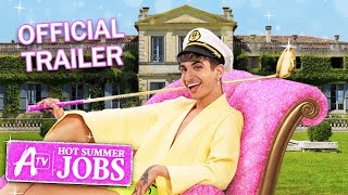 RAVON TRIES SUMMER JOBS IN A COUNTRY CLUB! | HOT SUMMER JOBS | AwesomenessTV