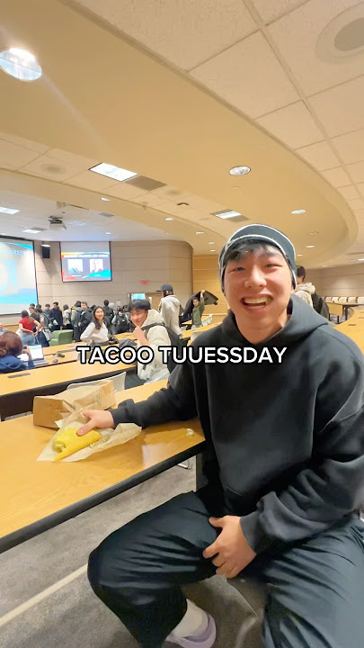 What does a King eat on Tuesdays? #short #tacotuesday