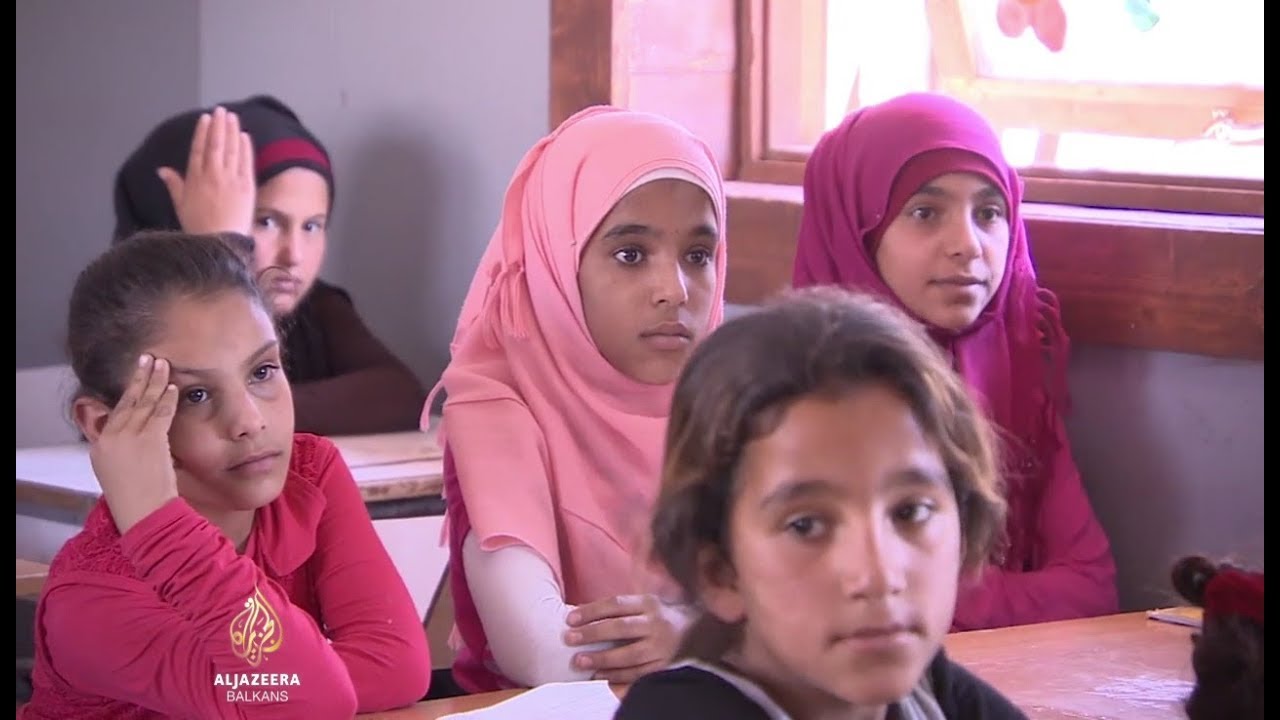 لبنان: أكثر من نصف أطفال اللاجئين لا يذهبون إلى المدرسة