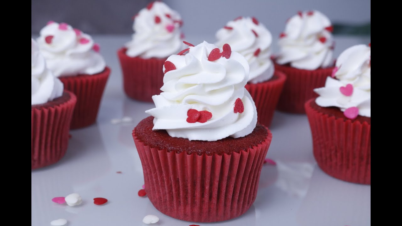 CupCakes Red Velvet Vermelho Aveludado | Bolos de Aniversário por Diana Karla