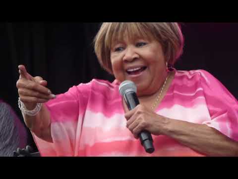 Mavis Staples - I'll Take You There (Oxford, MS 4-23-22)