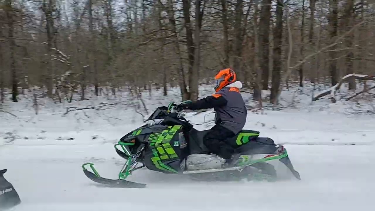 Skidoo Renegade 850 vs Arctic Cat ZR 8000