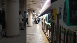 仙台光のページェントが行われている時の地下鉄仙台駅の混雑。夜8時30分に撮影。