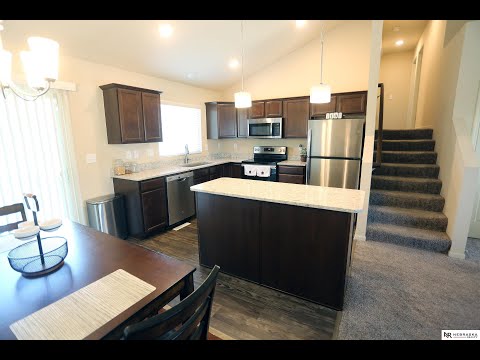 8414 Baker Street, Omaha, NE home video tour