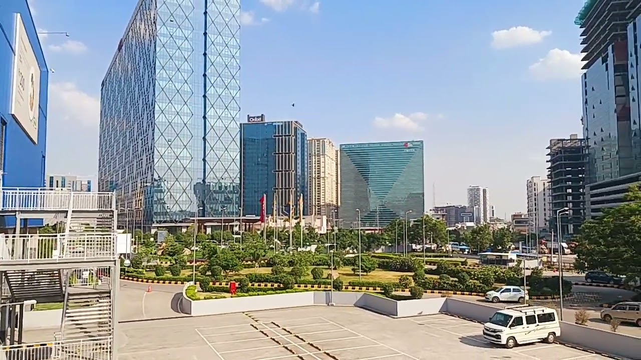 Mindspace Road @IKEA  wonderful View ❤️