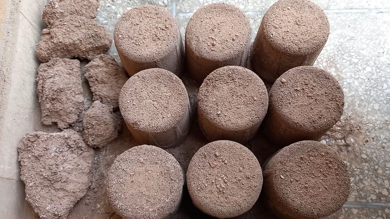 Asmr:♥️Gritty Soft Red Dirt Chunks&Shapes Crispy Dusty Floor Crumbling, Pouring In Water💦