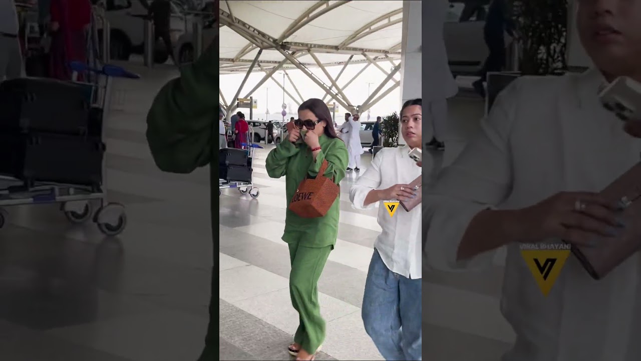 Rani Mukerji spotted at the airport