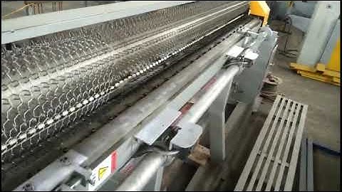 CNC hexagonal wire netting machine