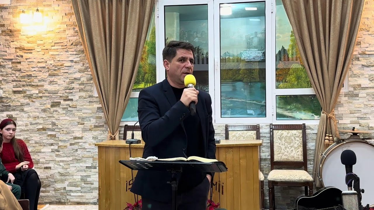 Emanuel Fedur - Cum arată artistul după voia lui Dumnezeu?
