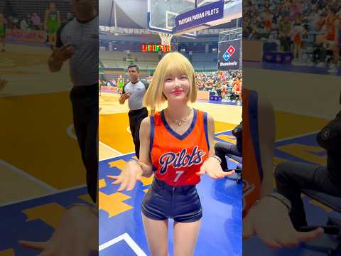 Halftime <strong>break</strong> = dance <strong>time</strong> 💃🏀 #dance #djsoda #tiktok #easl