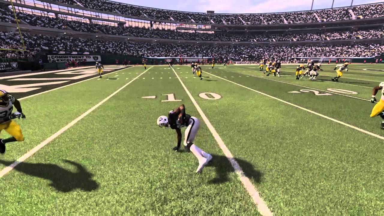 Madden NFL 16: Amari Cooper Bowling Ball