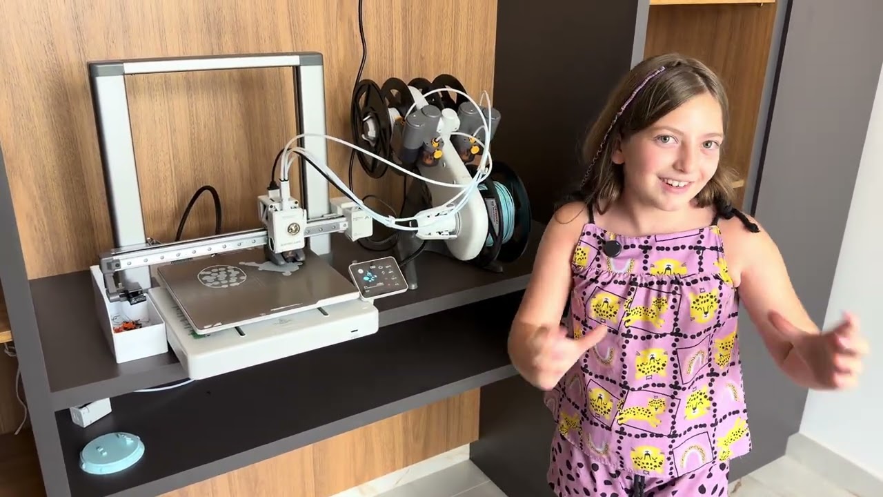 Fiz um porta copo do Stitch na minha impressora 3D Bambu Lab A1