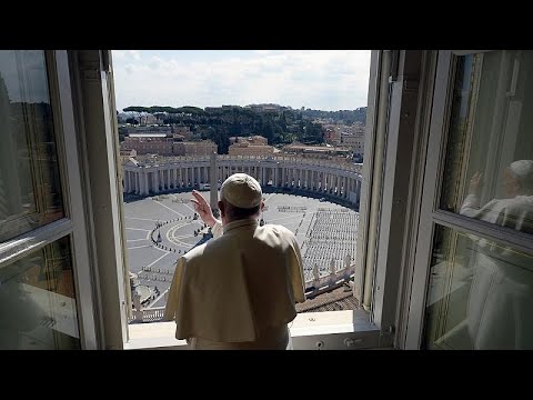 Koronavirüs: Papa Francis boş meydanı kutsadı