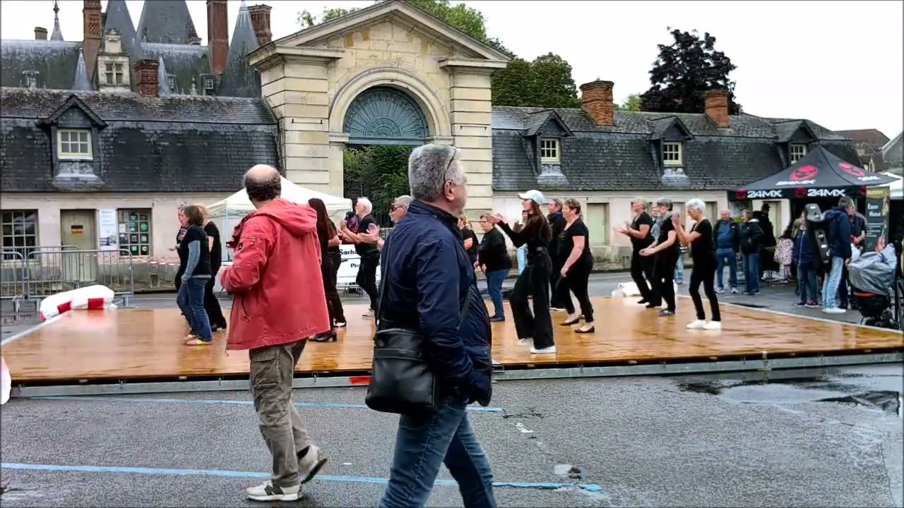 © 2, 3, 4 Dansez    FORUM DIMANCHE 14 SEPTEMBRE 2025 ©