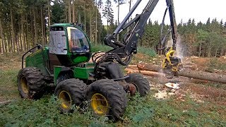 John Deere 1470E IT4 kácí v silné hmotě