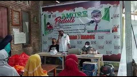 bantuan puang Amure fraksi pkb DPR RI pada ibu2 kelompok buta aksara desa Bonto Manai maros